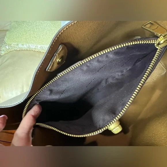 Coach Willow Leather Colorblock - Picture 11 of 12